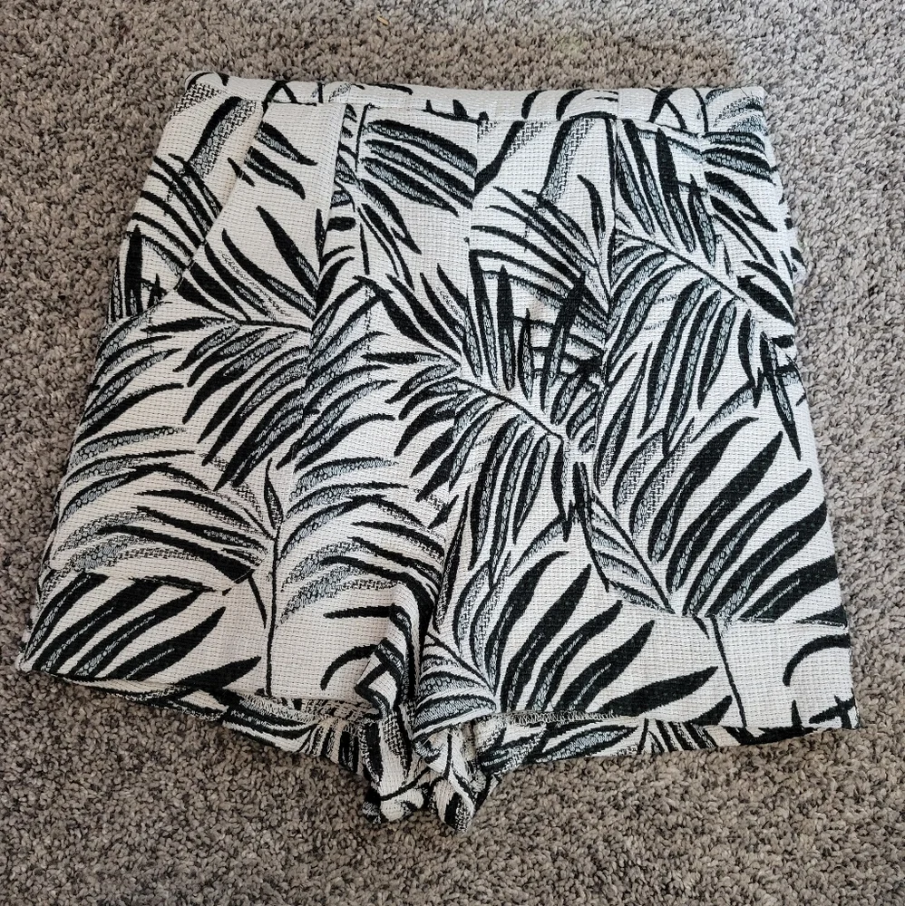 Hutch Annie romper - Picture 3 of 8